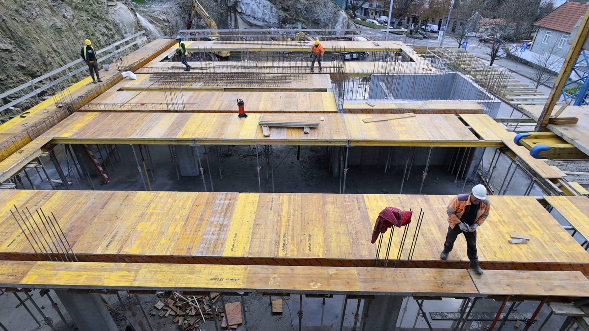 Equipa da JAF Construções em obra, vista aérea
