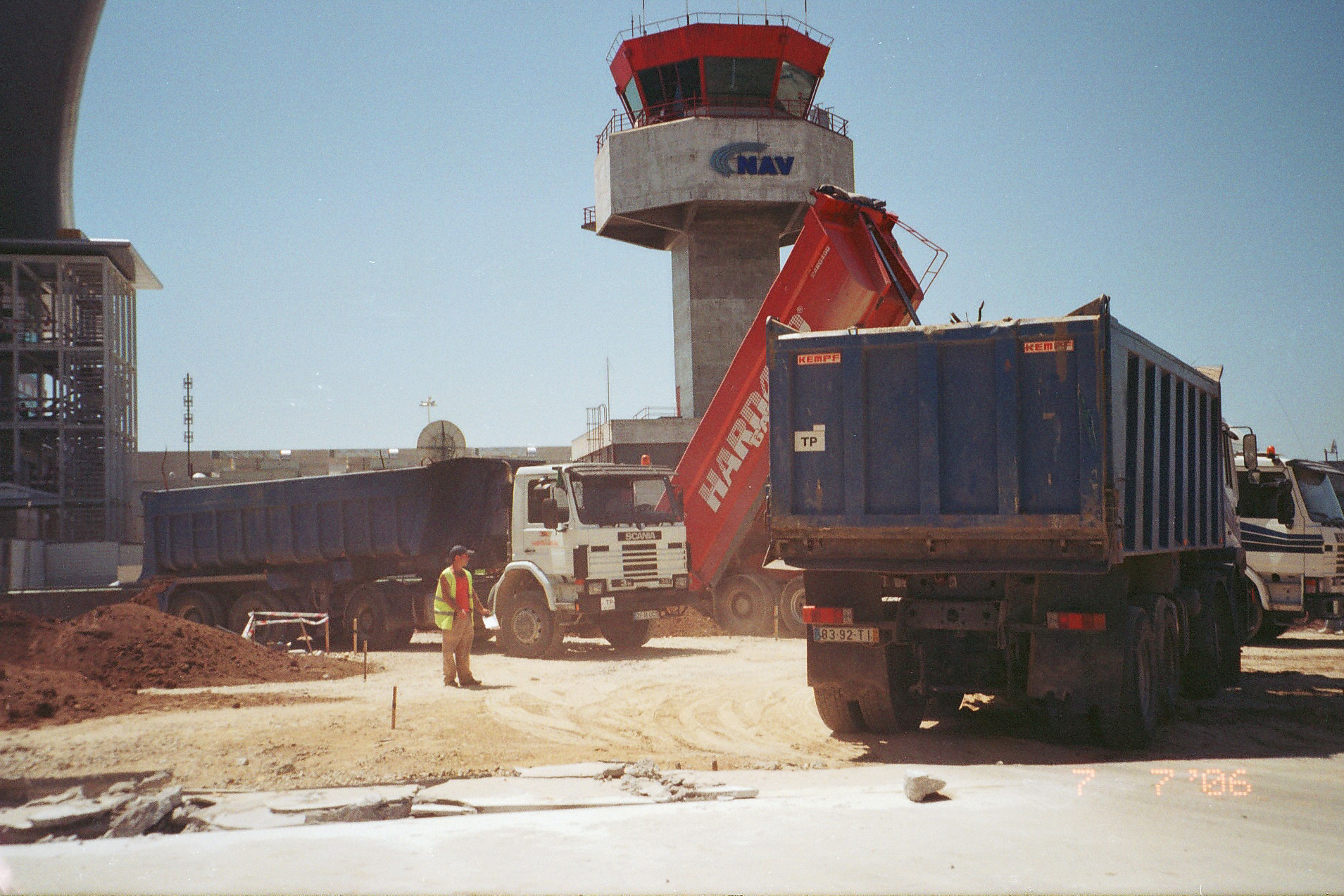 História – frota JAF em obra de ampliação aeroportuária