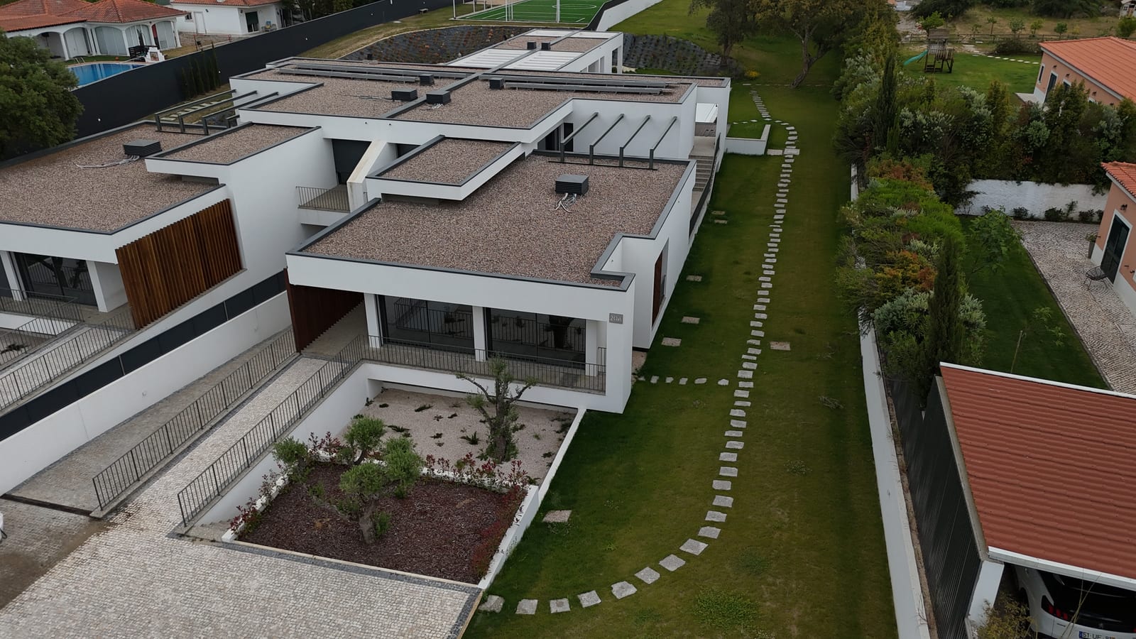 Verdizela, duas moradias unifamiliares no Seixal